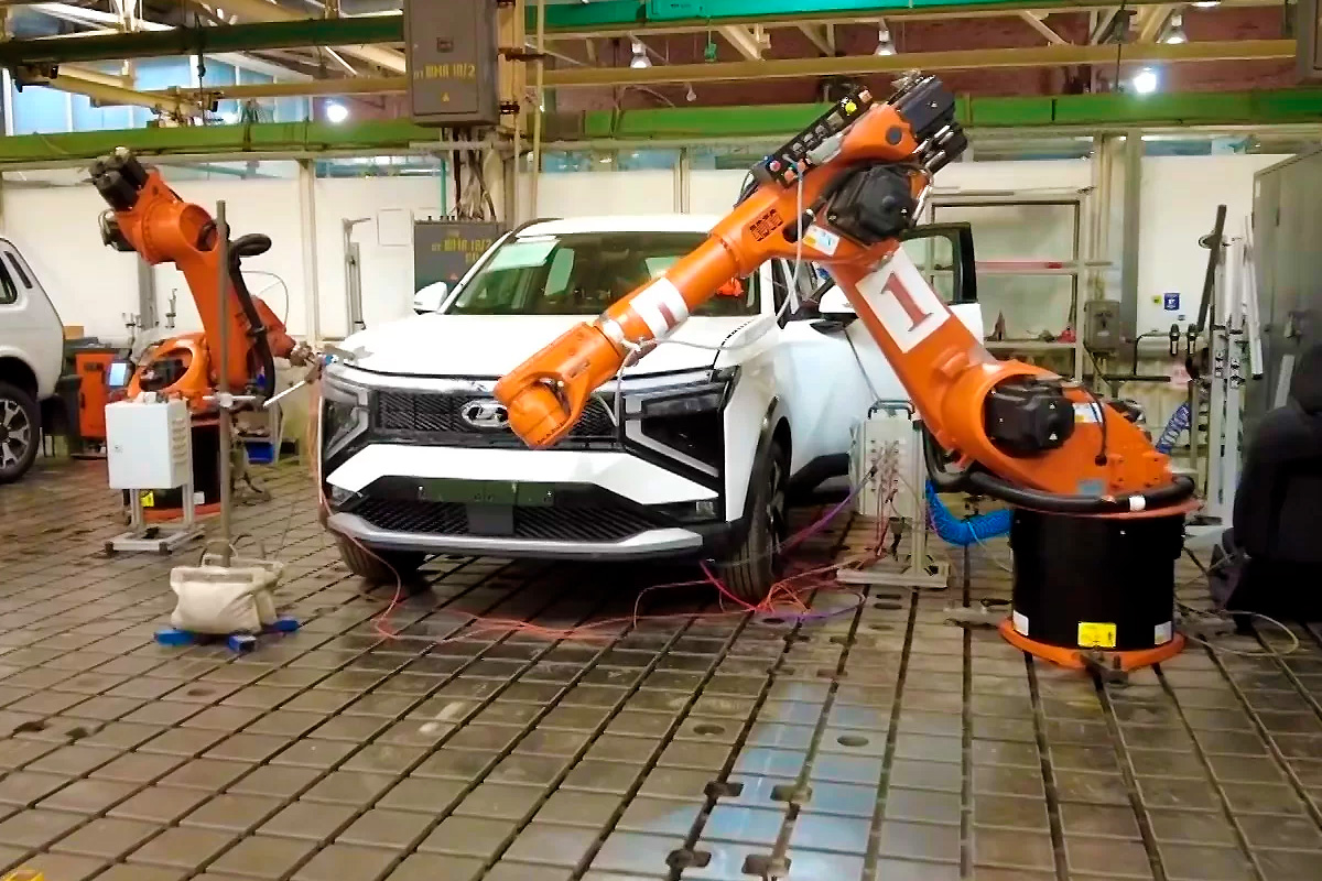 Хлопают, щёлкают, открывают и закрывают…